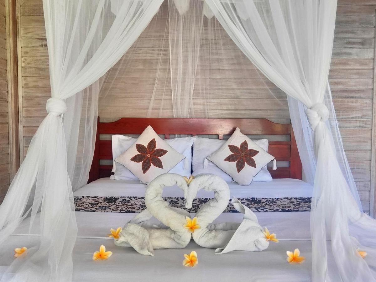 Vista Huts Lembongan Hotel Exterior foto